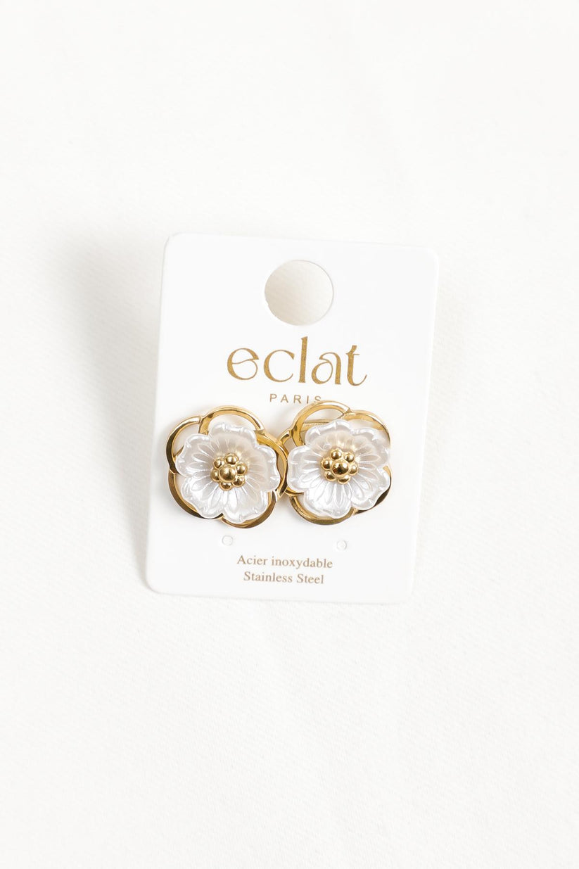 Boucles d'oreilles fleur nacre